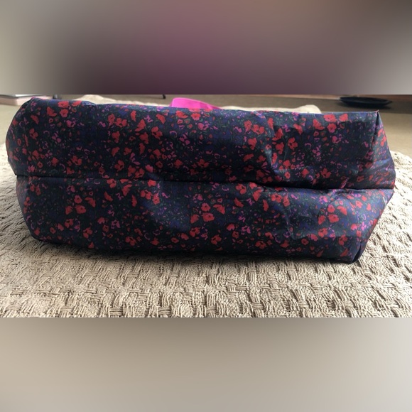 Isaac Mizrahi Live! Insulated Tote Bag Dark Red Purple Floral - Picture 3 of 8